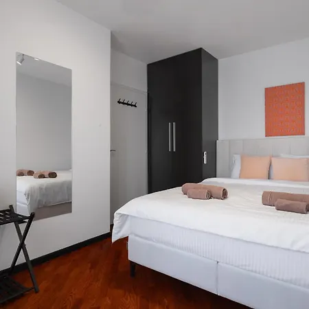 Monero Boutique Iv *